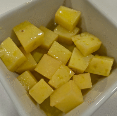 formatge d'ovella en oli d'oliva